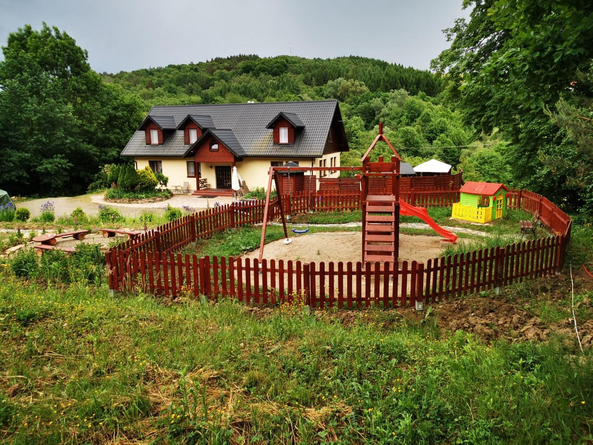 Zakole Sanu Villa Dubiecko Kültér fotó
